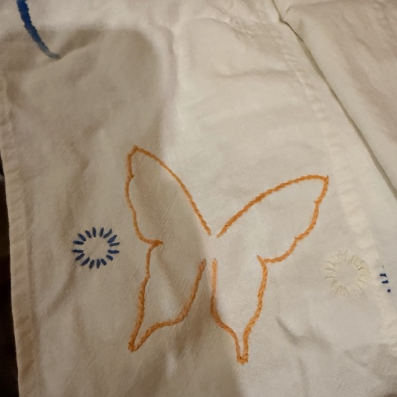 Vintage Set Of Two Butterfly Floral Hand Towels  Embroider White - Picture 5 of 11